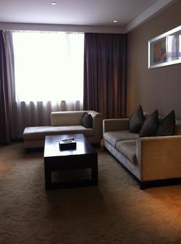 ננג'ינג Honghe Hotel מראה חיצוני תמונה